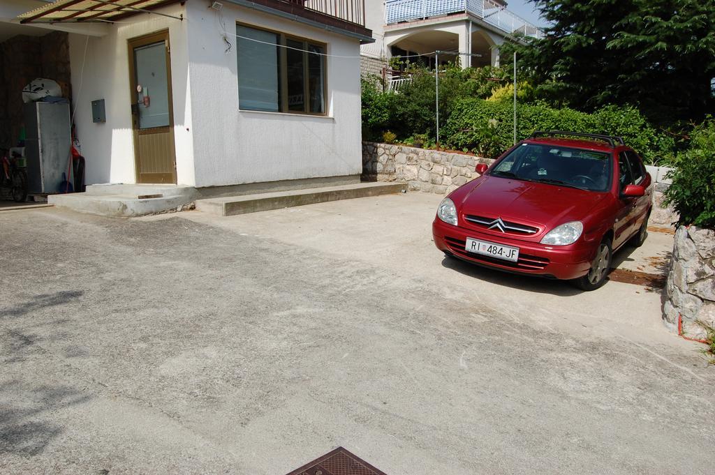 Apartments Dida By El-Pi Tours Njivice Ngoại thất bức ảnh