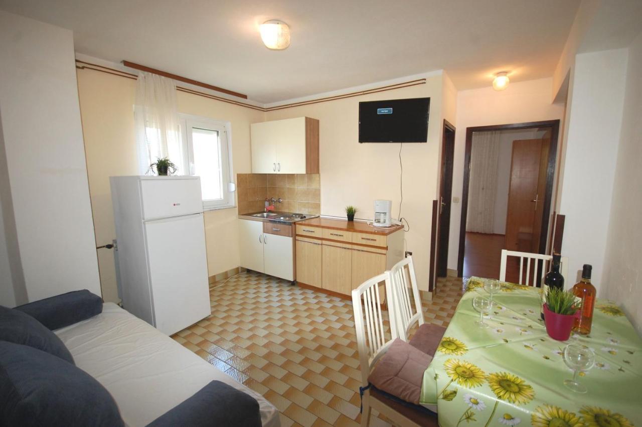 Apartments Dida By El-Pi Tours Njivice Ngoại thất bức ảnh