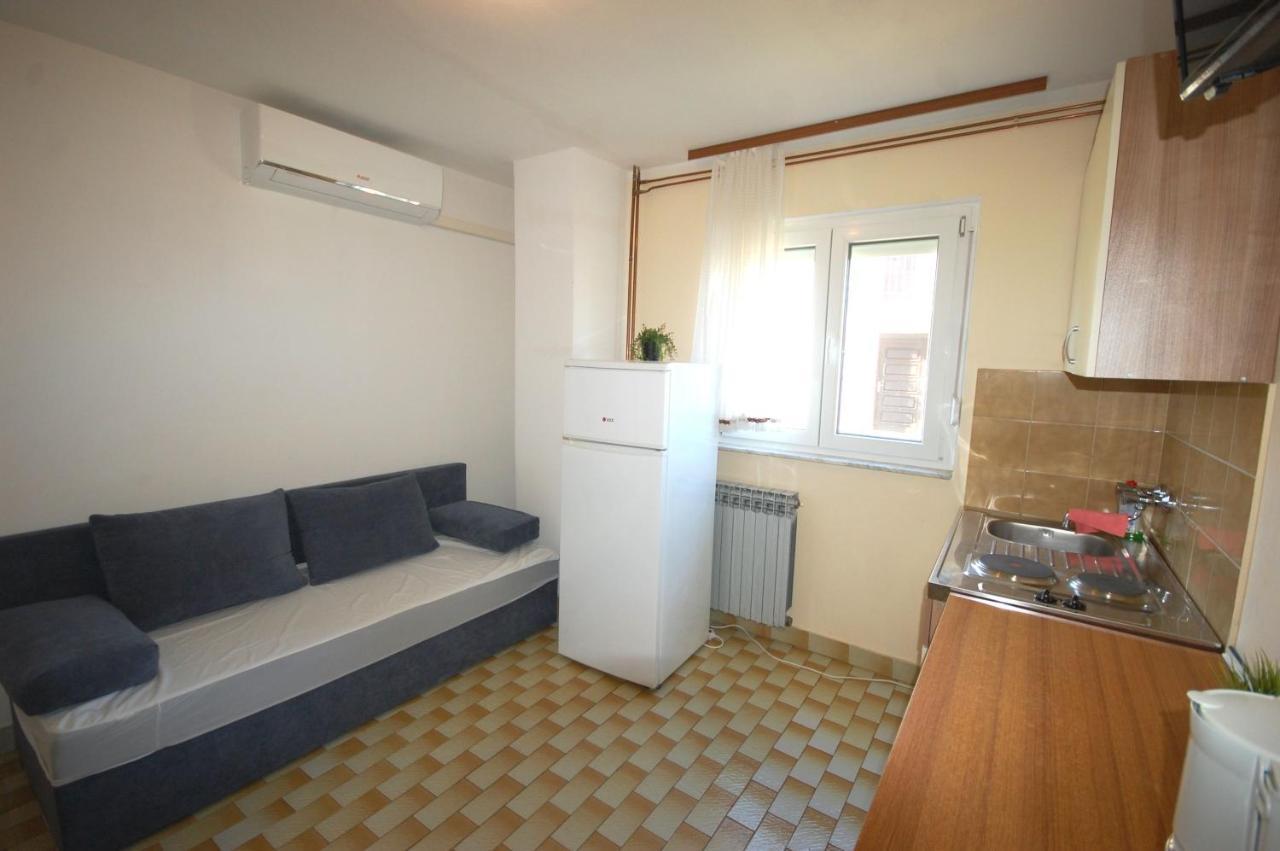 Apartments Dida By El-Pi Tours Njivice Ngoại thất bức ảnh