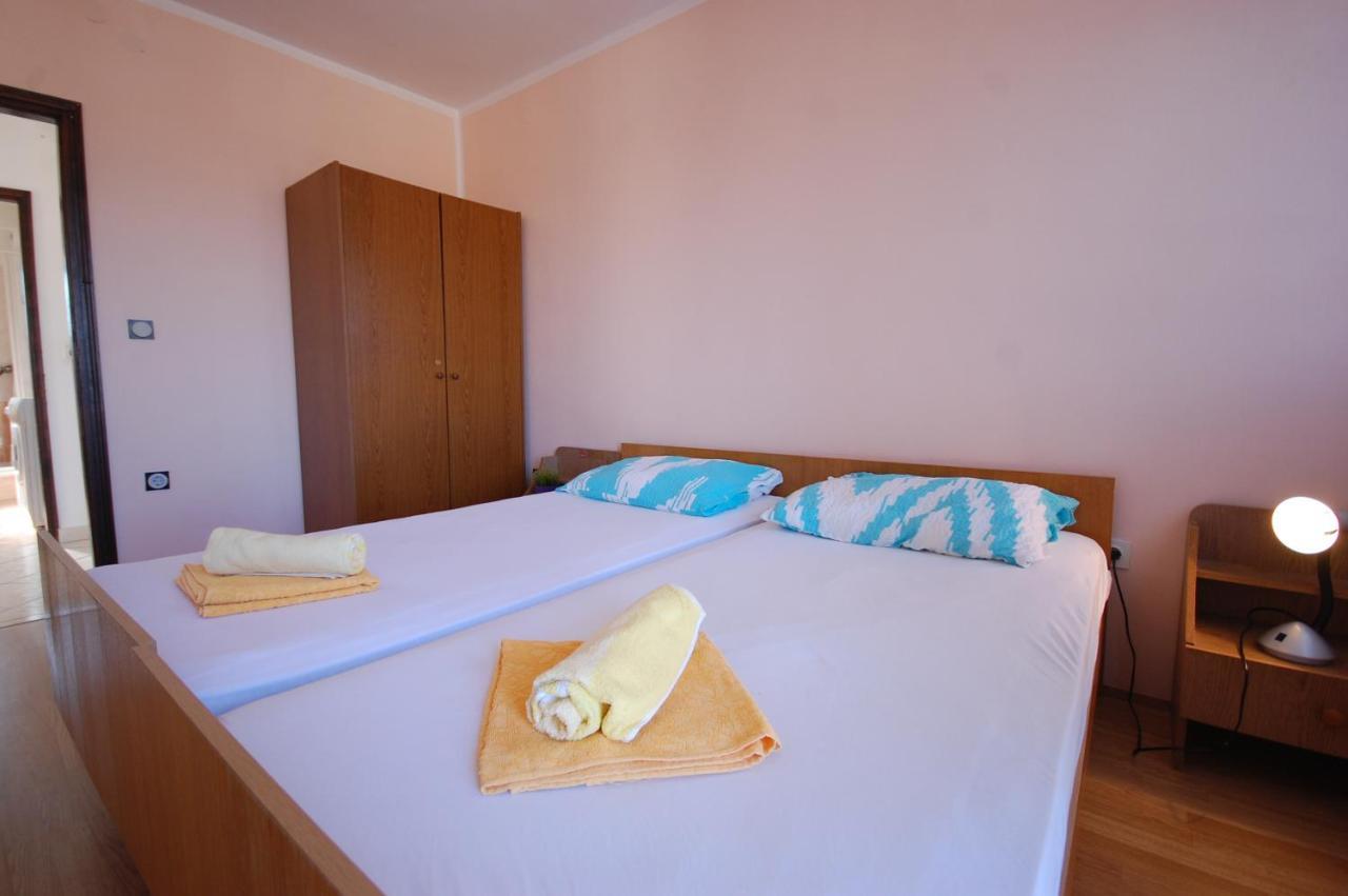 Apartments Dida By El-Pi Tours Njivice Ngoại thất bức ảnh